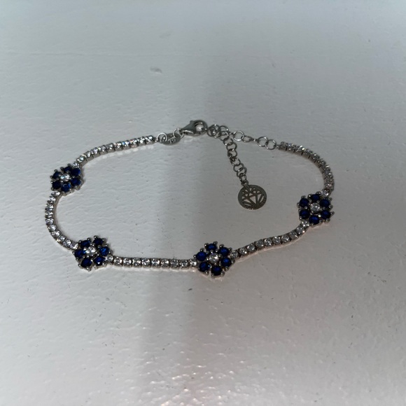 Rhinestone bracelet with Blue Flowers - Picture 3 of 7